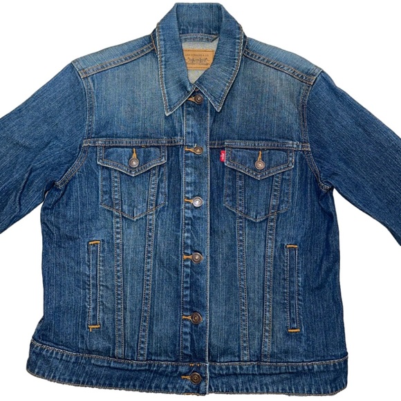 Levi’s Jeans “The Trucker Jacket” size Large✨ - Picture 4 of 13